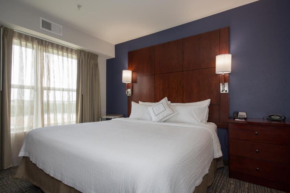 King Suite with Sofa Bed interior